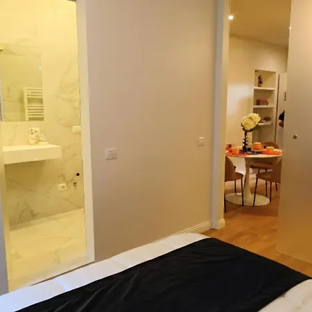 Modern Design In Porta Venezia Duomo With Ac And Wifi דירה *