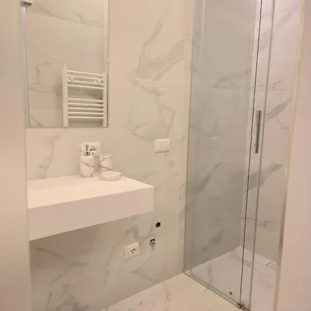 Chic Liberty Flat In Porta Venezia Center, Subway 1 Min, Ac, Wifi Appartamento