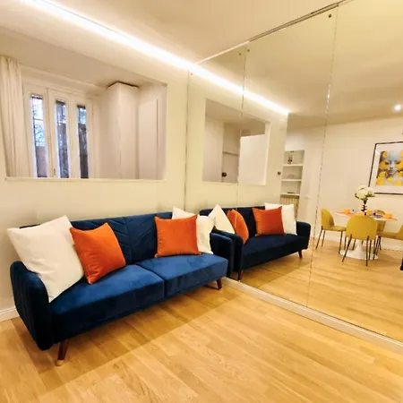 Appartamento Chic Liberty Flat In Porta Venezia Center, Subway 1 Min, Ac, Wifi