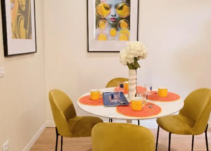 Modern Design In Porta Venezia Duomo With Ac And Wifi דירה *